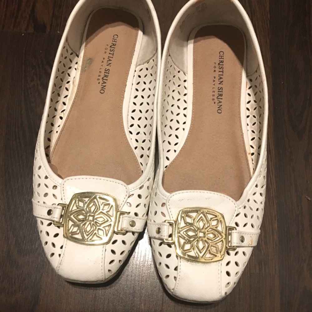 Women white flat shoes